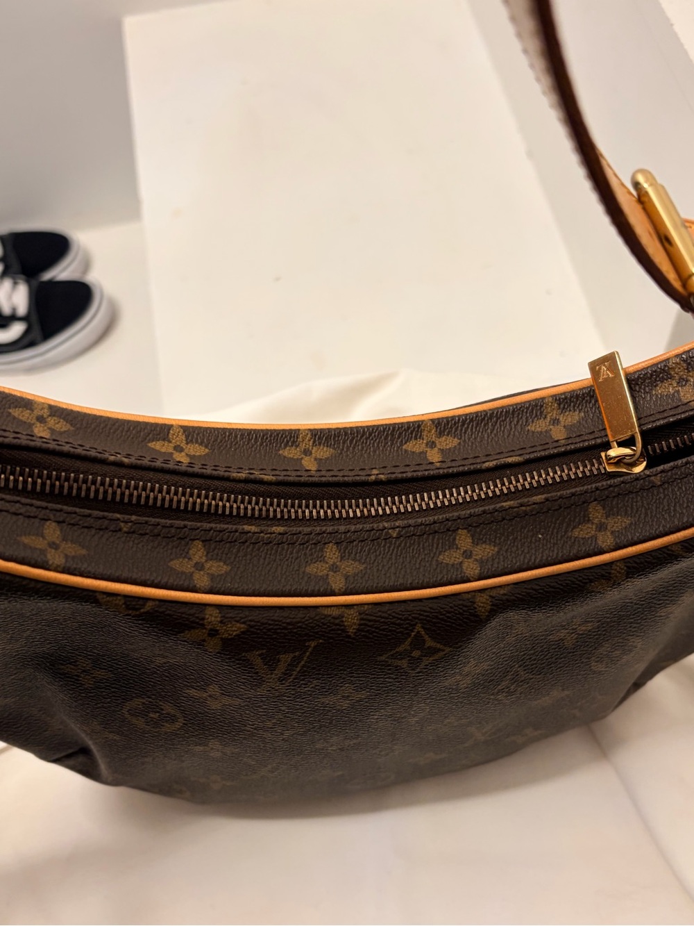 Louis Vuitton crossaint mm shoulder bag - Picture 5 of 11